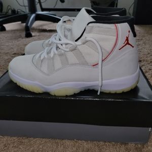 Air Jordan Platinum 11's size 10.5. OG box included.